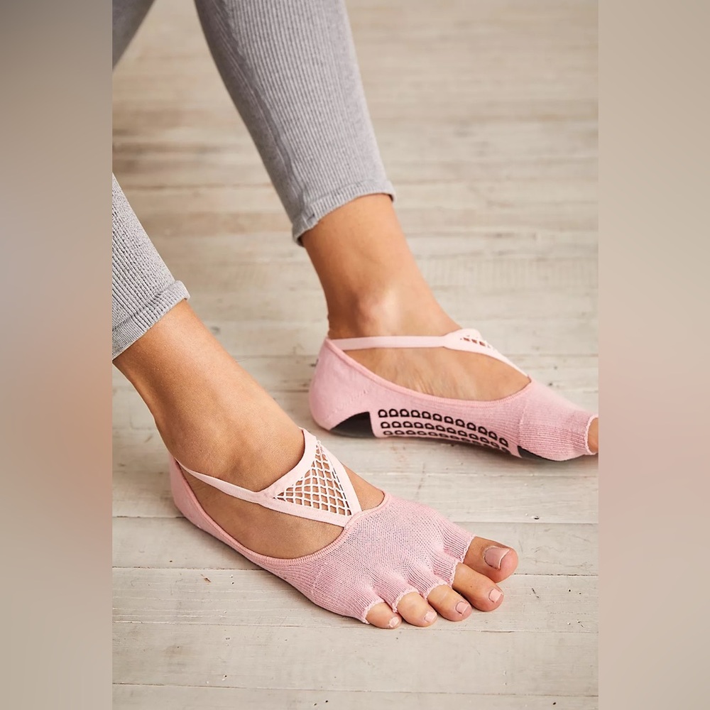 Arebesk Muse Open Toe Grip Socks